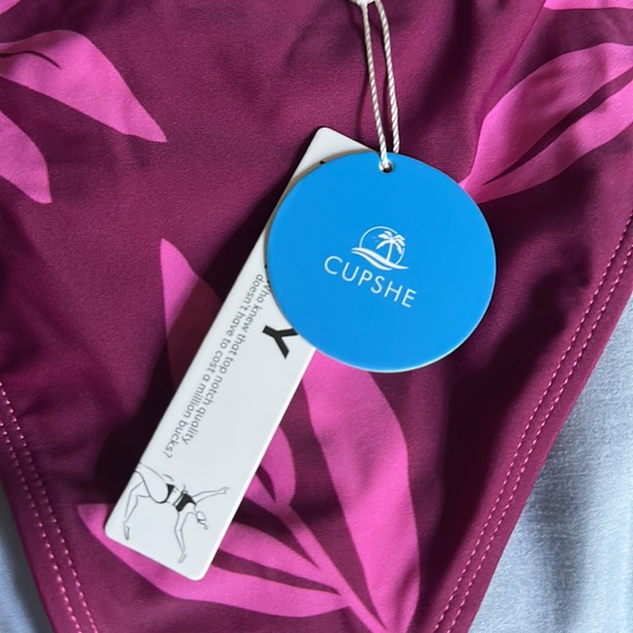 NWT - Cupshe Daydream Blossom Scalloped Bralette & Hipster Bikini Set - Picture 3 of 3